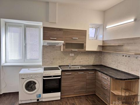 Pronájem bytu 1+kk, Hodonín, Štefánikova, 26 m2