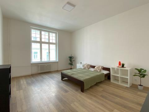 Pronájem bytu 2+1, Karlovy Vary, Koptova, 76 m2
