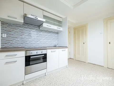 Pronájem bytu 2+kk, Praha - Libeň, Pivovarnická, 49 m2