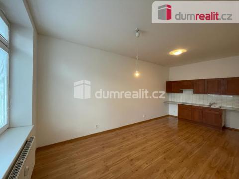Pronájem bytu 1+kk, Opava - Předměstí, Kasárenská, 35 m2