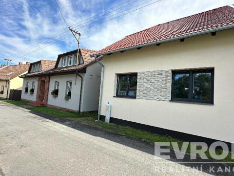 Prodej rodinného domu, Močovice, 70 m2
