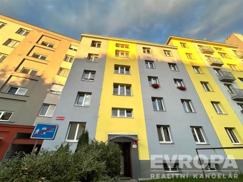 Prodej bytu 1+1, Plzeň - Východní Předměstí, náměstí Generála Píky, 48 m2