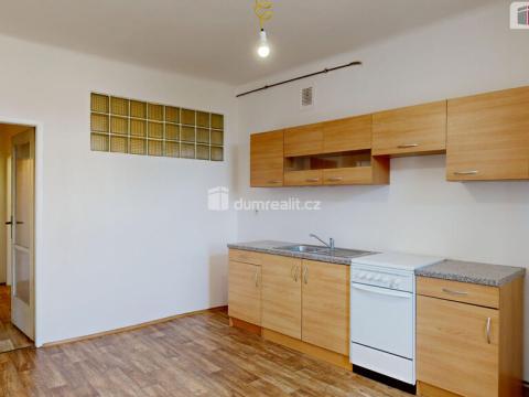 Pronájem bytu 2+1, Opava - Město, Dolní náměstí, 75 m2