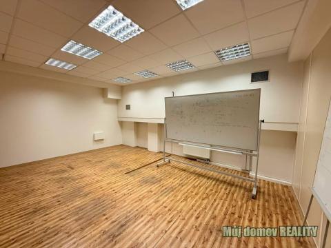 Pronájem kanceláře, Praha - Vysočany, Lisabonská, 30 m2