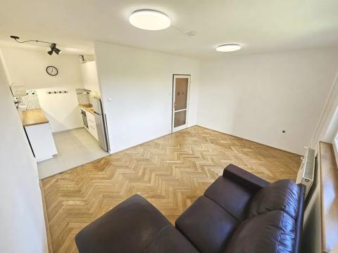 Pronájem bytu 3+kk, Praha - Záběhlice, Bělčická, 60 m2