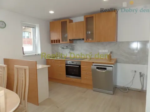 Pronájem bytu 2+1, Opava, Přerovecká, 67 m2