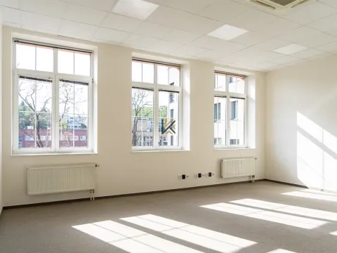 Pronájem kanceláře, Praha - Smíchov, Nádražní, 29 m2