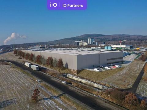 Pronájem skladu, Chomutov, Karlovarská, 5307 m2