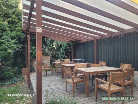 Pronájem bytu 1+1, Praha - Smíchov, U Santošky, 45 m2