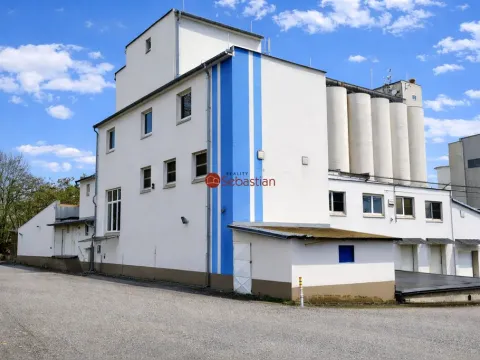 Pronájem výrobních prostor, Jičín - Valdické Předměstí, Dělnická, 1930 m2