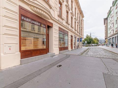 Pronájem kanceláře, Prostějov, nám. Edmunda Husserla, 69 m2