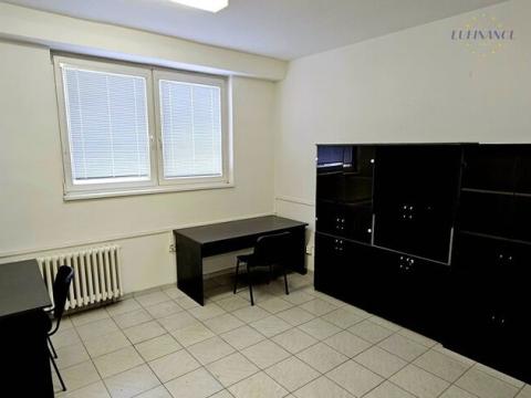 Pronájem kanceláře, Kralupy nad Vltavou, Nerudova, 16 m2