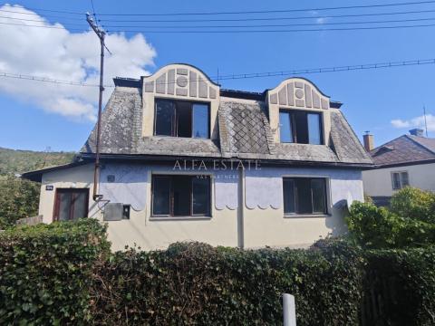 Prodej rodinného domu, Valeč, 160 m2