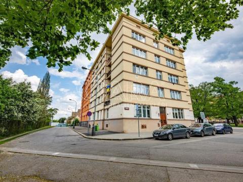 Pronájem bytu 4+kk, Praha, 91 m2