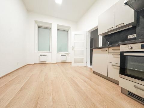 Pronájem bytu 2+1, Praha - Žižkov, Jeronýmova, 55 m2