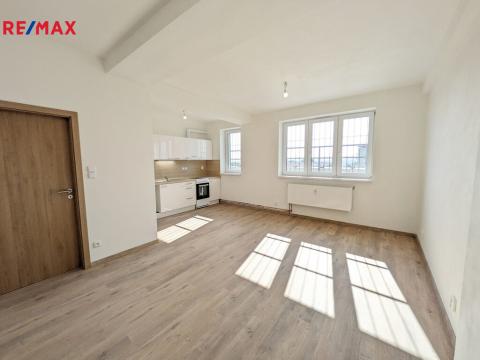 Pronájem bytu 3+kk, Havířov, Dlouhá třída, 75 m2