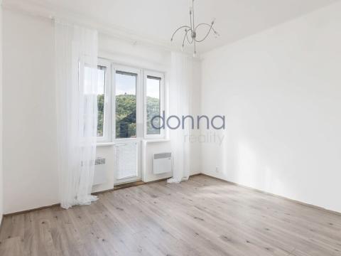Pronájem bytu 2+1, Praha, Plzeňská, 52 m2