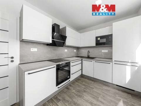 Prodej bytu 3+1, Ústí nad Labem - Střekov, Tolstého, 63 m2