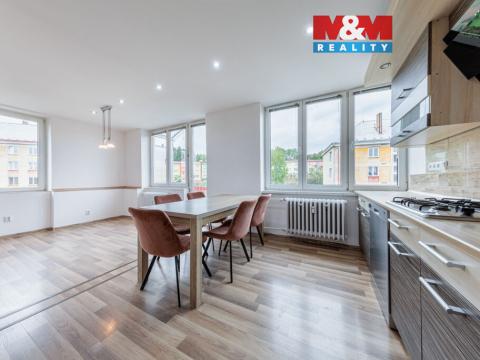 Prodej bytu 4+1, Bukovany, 70 m2