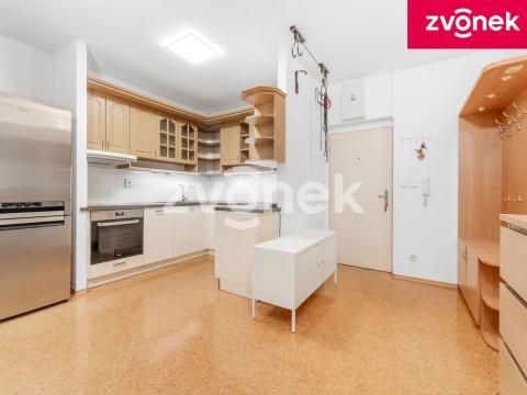 Prodej bytu 2+kk, Otrokovice, nám. 3. května, 50 m2