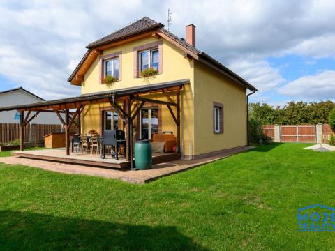 Prodej rodinného domu, Úherce, Luční, 122 m2