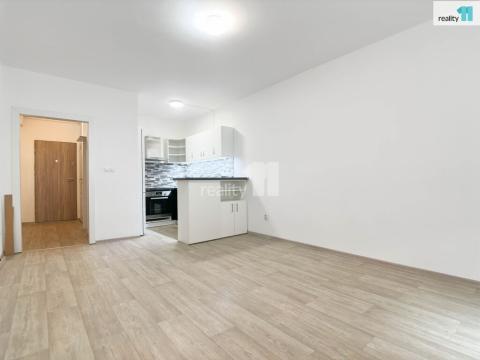 Pronájem bytu 2+kk, Hulín, Družba, 38 m2