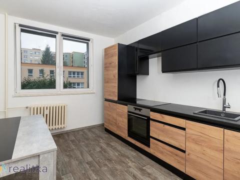 Prodej bytu 3+1, Orlová, 1. máje, 85 m2