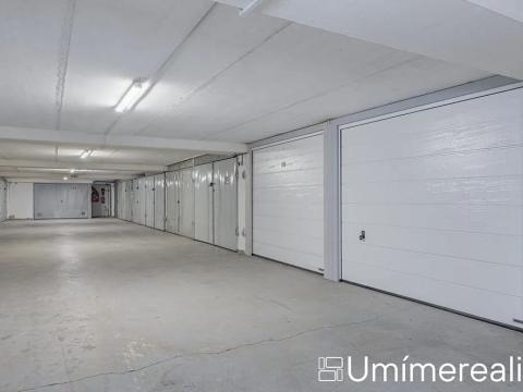 Pronájem garáže, Praha - Stodůlky, Bašteckého, 19 m2