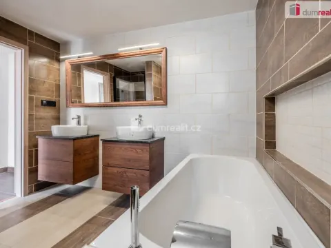 Prodej rodinného domu, Vědomice, Vetelská, 460 m2