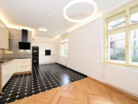 Pronájem bytu 3+kk, Praha - Smíchov, Na Březince, 99 m2