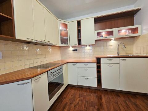 Pronájem bytu 2+kk, Praha - Vysočany, Na břehu, 66 m2