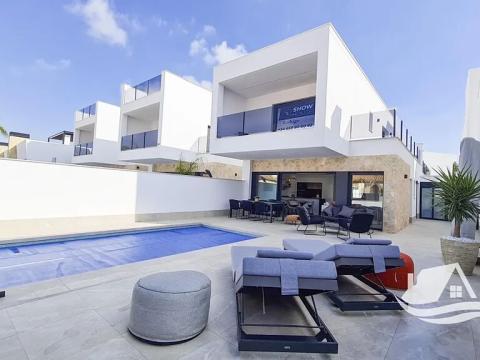 Prodej vily, San Pedro del Pinatar, Španělsko, 95 m2