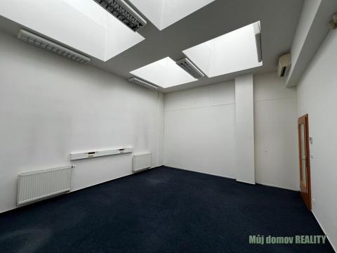 Pronájem kanceláře, Praha - Vysočany, Lisabonská, 30 m2