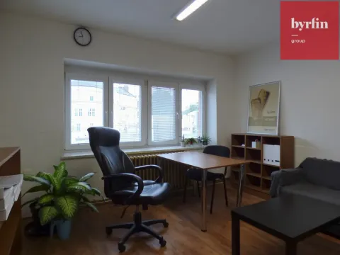 Pronájem kanceláře, Opava, Zámecký okruh, 225 m2