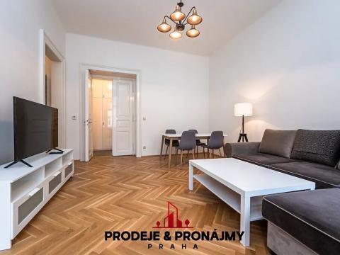 Pronájem bytu 2+1, Praha, Janáčkovo nábřeží, 56 m2