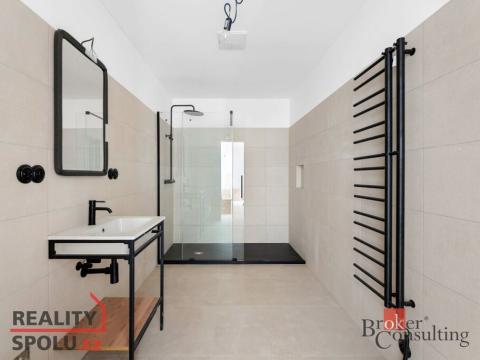 Prodej bytu 2+kk, Jince, Slavíkova, 83 m2