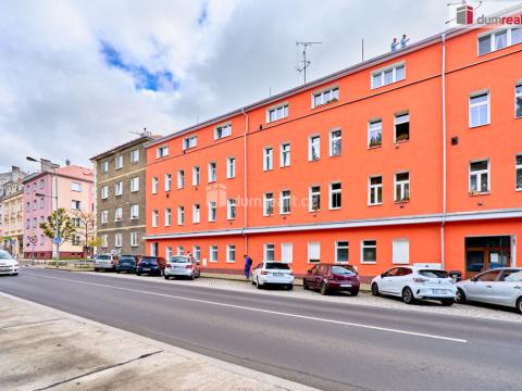 Prodej bytu 2+1, Karlovy Vary - Rybáře, Sokolovská, 74 m2