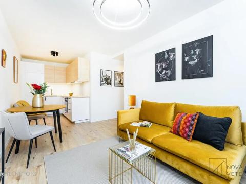 Prodej bytu 2+kk, Praha - Kobylisy, Třeboradická, 48 m2