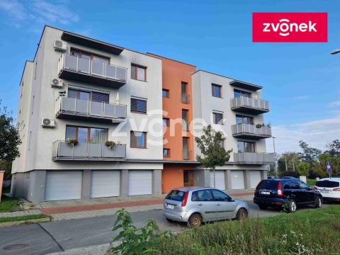 Pronájem bytu 2+kk, Uherské Hradiště, Města Mayen, 56 m2
