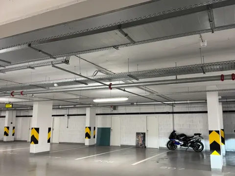 Pronájem garážového stání, Praha - Nusle, Bělehradská, 5 m2