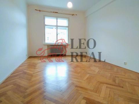 Pronájem bytu 1+1, Praha - Holešovice, Veverkova, 42 m2