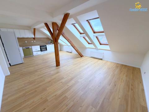 Pronájem bytu 3+kk, Praha - Krč, Na Dvorcích, 77 m2