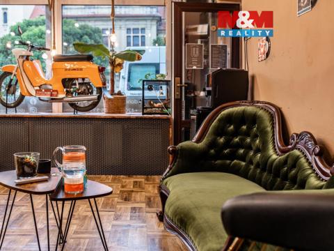 Pronájem obchodního prostoru, Napajedla, Masarykovo náměstí, 40 m2