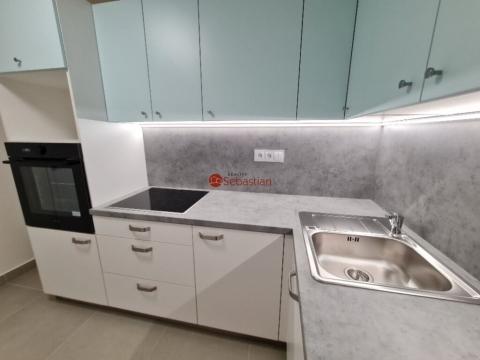 Pronájem bytu 3+1, Teplice - Trnovany, Antonína Sochora, 99 m2