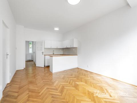 Pronájem bytu 3+kk, Praha - Dejvice, Komornická, 78 m2
