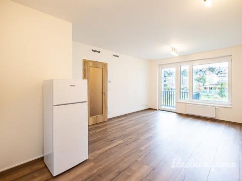 Pronájem bytu 1+kk, Praha - Vysočany, Kolbenova, 33 m2