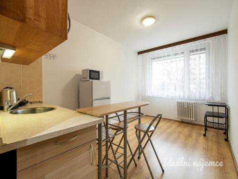 Pronájem bytu 1+kk, Praha - Řepy, Vondroušova, 21 m2