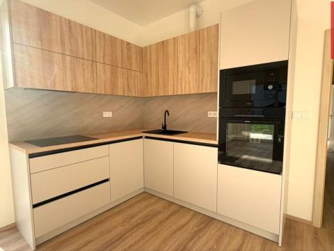 Pronájem bytu 3+kk, Opava, Císařského pluku, 80 m2