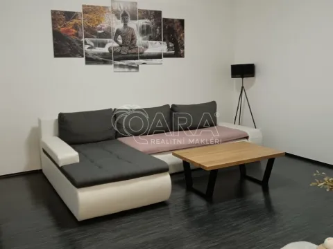 Pronájem bytu 2+1, Zlín - Prštné, Náves, 72 m2