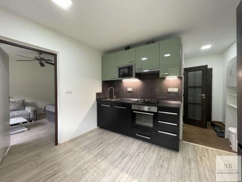 Pronájem bytu 1+1, Karlovy Vary, Východní, 35 m2